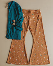 Load image into Gallery viewer, Bells in Cardamom