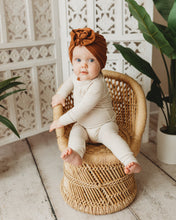 Load image into Gallery viewer, Staple Set in Vanilla Rib